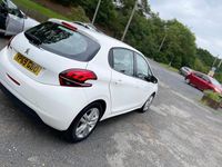 Begagnad Peugeot 208 Active 2019 Vit Halvkombi