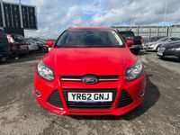 Usado Ford Focus Zetec 115 HP (84 kW) 2012 Vermelho Carrinha
