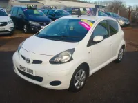 Used Toyota Aygo 68 HP (50 kW) 2011 White Hatchback