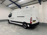 Second-hand Vauxhall Movano Edition 135 CP (99 kW) 2021 Alb Monovolum