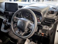 Used Citroën Berlingo 100 HP (73 kW) 2020 White MPV