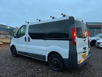 Second-hand Vauxhall Vivaro 90 CP (66 kW) 2012 Alb Monovolum