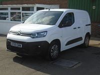 Used Citroën Berlingo 130 HP (95 kW) 2020 White MPV