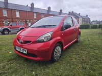 Used Toyota Aygo 67 HP (49 kW) 2006 Red Hatchback