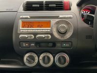 Begagnad Honda Jazz SE 82 HK (60 kW) 2008 Silver Halvkombi
