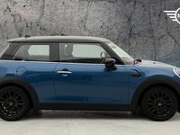 Used Mini Cooper Classic 134 HP (98 kW) 2022 Blue Hatchback