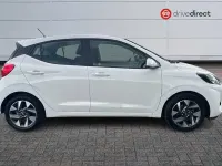 Used Hyundai i10 Advanced 63 HP (46 kW) 2024 White Hatchback