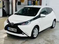 Used Toyota Aygo x-press 2016 White Hatchback