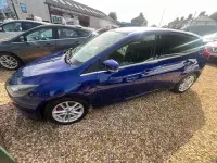 Used Ford Focus Zetec 115 HP (84 kW) 2015 Blue Hatchback