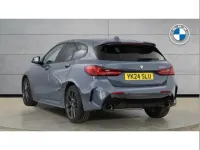 Usado BMW 120 M Sport 187 CV (137 kW) 2024 Gris Utilitario