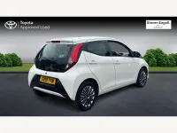 Used Toyota Aygo X-play 72 HP (52 kW) 2019 White Hatchback