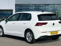 Used VW Golf VIII Life 130 HP (95 kW) 2022 Pure white  Hatchback