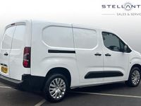 Used Peugeot Partner Premium 100 HP (73 kW) 2022 White MPV