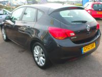 Second-hand Vauxhall Astra Active 110 CP (80 kW) 2012 Negru Hatchback