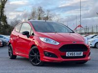 Used Ford Fiesta Zetec 140 HP (102 kW) 2015 Red Hatchback