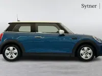 Used Mini Cooper Classic 134 HP (98 kW) 2022 Blue Hatchback