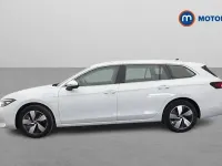 Usado VW Passat Life 204 HP (150 kW) 2025 Branco Carrinha