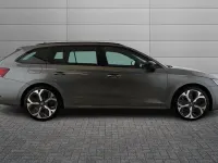 Novo Skoda Octavia vRS 265 HP (194 kW) 2026 Cinzento Carrinha