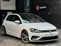 Używany VW Golf VII R-line 150 KM (110 kW) 2021 Biały Hatchback