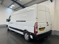 Używany Renault Master Business 2023 Biały Minivan