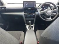 Used Toyota Yaris Hybrid 116 HP (85 kW) 2024 White Estate