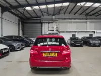 Used Mercedes B180 Exclusive 120 HP (88 kW) 2018 Red Hatchback