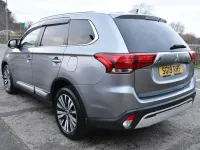 Usado Mitsubishi Outlander 150 HP (110 kW) 2019 Cinzento SUV