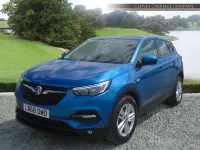 Used Vauxhall Grandland X S 130 HP (95 kW) 2019 Blue SUV
