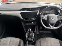 Used Vauxhall Corsa Design Edition 74 HP (54 kW) 2023 White Hatchback