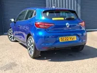 Used Renault Clio Iconic 90 HP (66 kW) 2022 Blue Hatchback