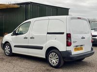 Used Citroën Berlingo 75 HP (55 kW) 2015 White MPV