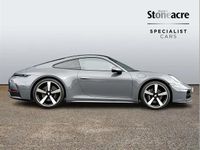 Begagnad Porsche 911 389 HK (286 kW) 2024 Grå Sportkupé