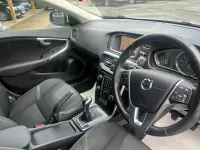 Used Volvo V40 Momentum 122 HP (89 kW) 2018 Silver Hatchback