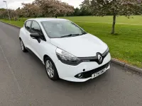 Used Renault Clio Expression+ 75 HP (55 kW) 2014 White Hatchback