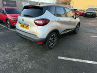 Used Renault Captur Iconic 90 HP (66 kW) 2018 Silver SUV