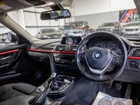 Used BMW 320 Sport Line 190 HP (139 kW) 2016 White Sedan