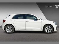 Używany Audi A1 Design 94 KM (69 kW) 2023 Biały SUV