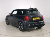 Usado Mini Cooper Hatch 134 HP (98 kW) 2023 Preto Citadino