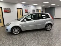 Used Ford Fiesta Ghia 79 HP (58 kW) 2008 Silver Hatchback