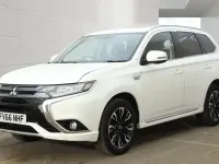 Used Mitsubishi Outlander P-HEV 2017 White SUV