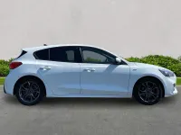 Used Ford Focus ST-Line 85 HP (62 kW) 2021 White Hatchback