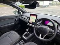 Używany Renault Symbioz Techno 140 KM (102 kW) 2025 Biały SUV