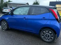 Gebraucht Toyota Aygo X-clusiv 72 PS (52 kW) 2019 Blau Kleinwagen