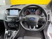 Used Ford Focus RS 350 HP (257 kW) 2017 White Hatchback