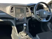 Used Renault Mégane GrandTour Dynamique 110 HP (80 kW) 2018 White Estate