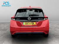 Begagnad Nissan Leaf Acenta 110 kW (150 HK) 2022 Grå Halvkombi