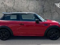 Used Mini Cooper Hatch 134 HP (98 kW) 2021 Red Hatchback