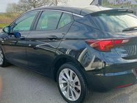 Second-hand Vauxhall Astra Design Edition 2016 Negru Hatchback