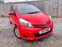 Used Toyota Yaris 101 HP (74 kW) 2013 Red Hatchback