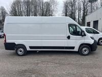 New Vauxhall Movano S 140 HP (102 kW) 2026 Kaolin white